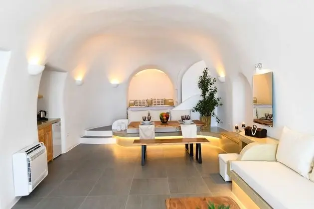 Villa (Efis Home 1)