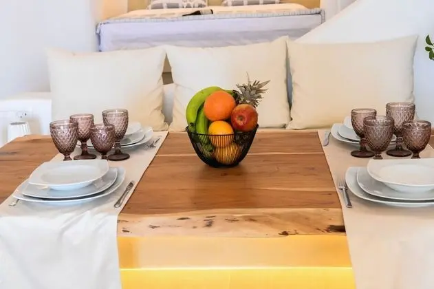 Villa (Efis Home 1)