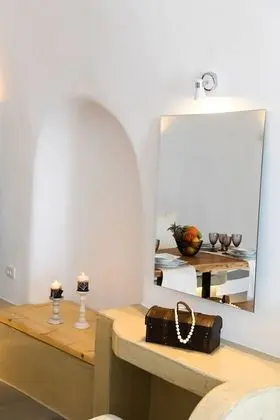 Villa (Efis Home 1)