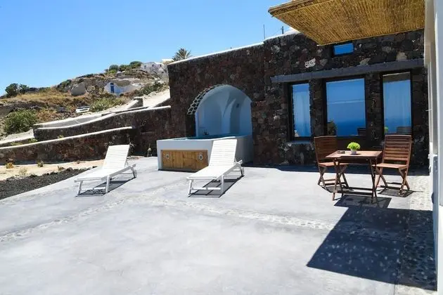 Villa (Efis Home 1)