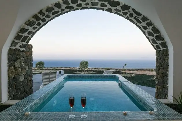 Villa (Efis Home 1)