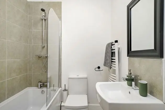Business Apart Daire, Özel Banyo (Acacia Suite)