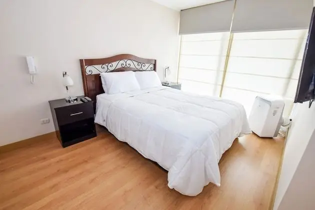 Luxury Apartment 1312, 1 Bedroom, Balcony, Pool View