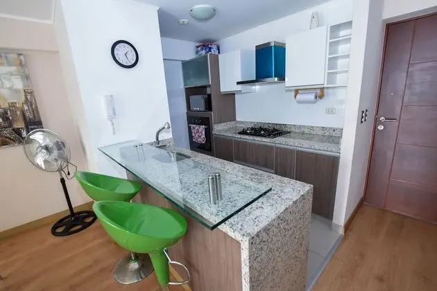Luxury Apartment 1312, 1 Bedroom, Balcony, Pool View