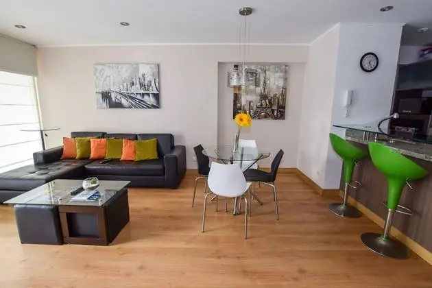 Luxury Apartment 1312, 1 Bedroom, Balcony, Pool View