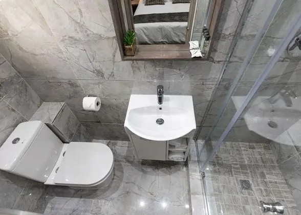 Standard Tek Büyük Yataklı Oda