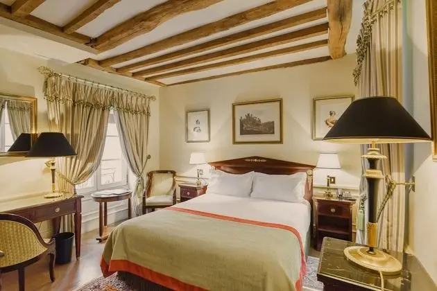 Classic Tek Büyük Yataklı Oda