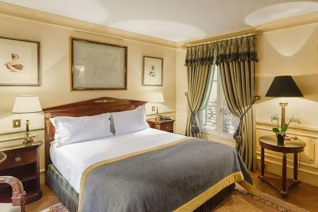 Classic Tek Büyük Yataklı Oda