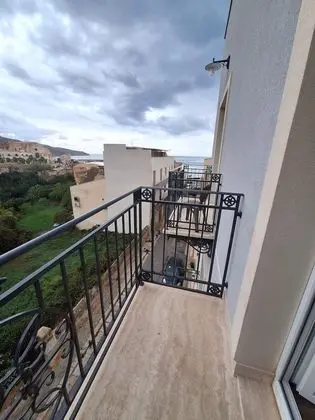 Deluxe Tek Büyük Yataklı Oda, Kısmi Deniz Manzaralı
