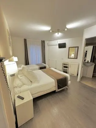Üç Kişilik Oda