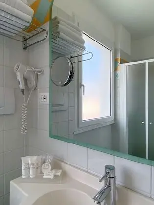 Economy Tek Büyük veya İki Ayrı Yataklı Oda