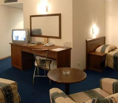 Junior Süit (Free Wifi, Fitness & Steam Bath)