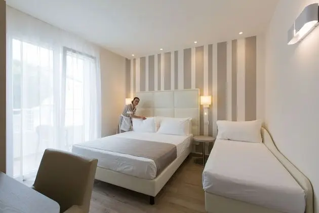 Deluxe Üç Kişilik Oda