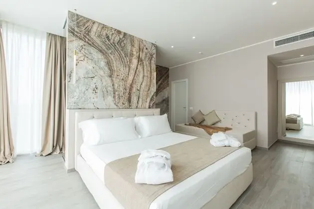 Junior Süit, Sıcak Su Küveti, Kule