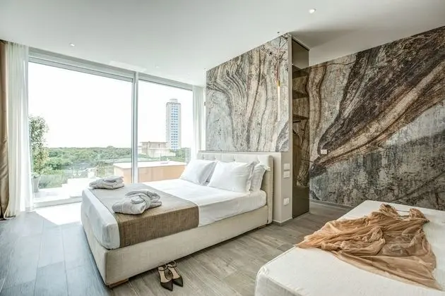 Junior Süit, Sıcak Su Küveti, Kule