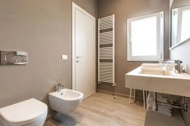 Junior Süit, Sıcak Su Küveti, Kule