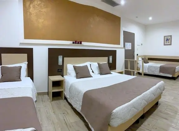 Junior Süit, Balkon