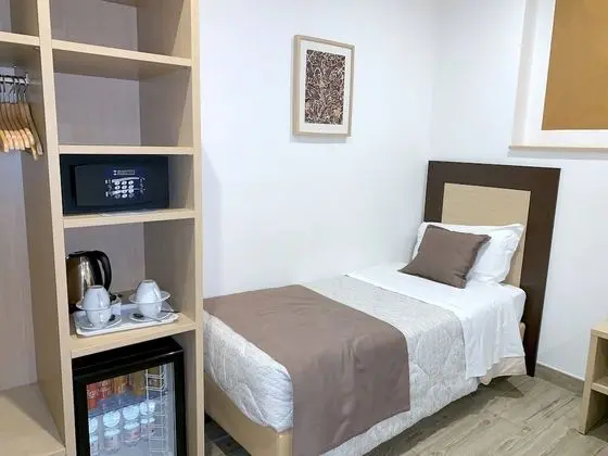 Junior Süit, Balkon