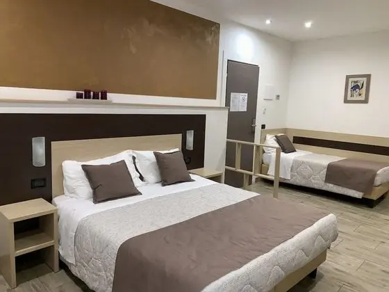 Junior Süit, Balkon