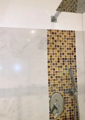 Junior Süit, Balkon