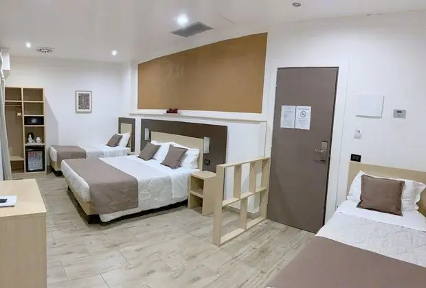 Junior Süit, Balkon