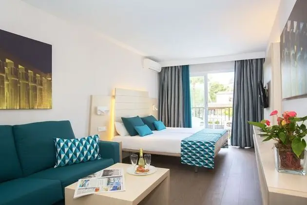 Junior Süit, Balkon (2 Adults + 1 Child)