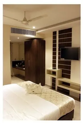 Deluxe Tek Büyük Yataklı Oda