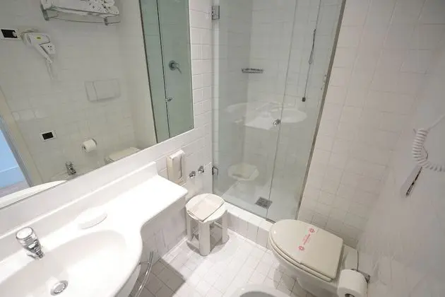 Standard Büyük Yataklı Tek Kişilik Oda