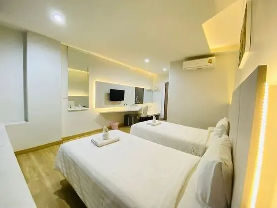 Standard Twin Room