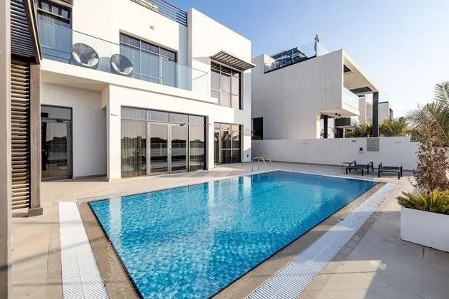 DHH - 5 Bed VillaB Pool + Beach Access Palm Jumeirah