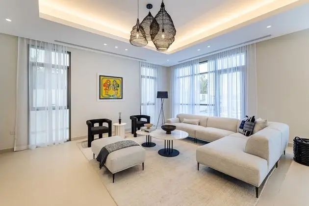 DHH - 5 Bed VillaB Pool + Beach Access Palm Jumeirah