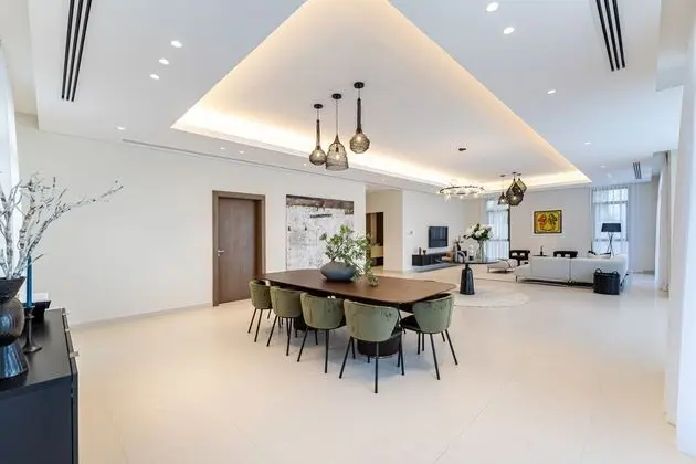 DHH - 5 Bed VillaB Pool + Beach Access Palm Jumeirah