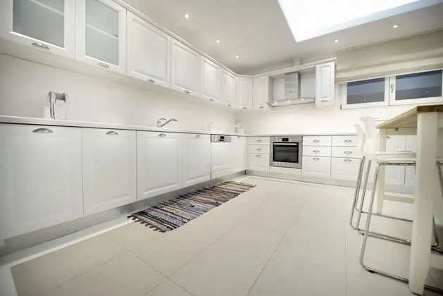 Luxury Villa, Birden Çok Yatak Odası