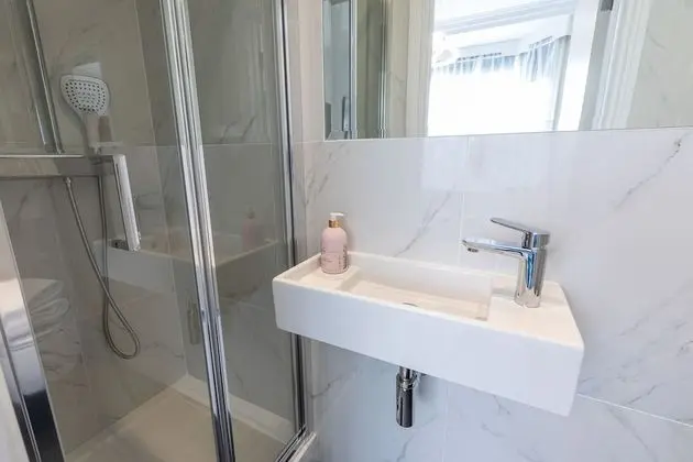 Luxury Apart Daire, Banyolu/Duşlu