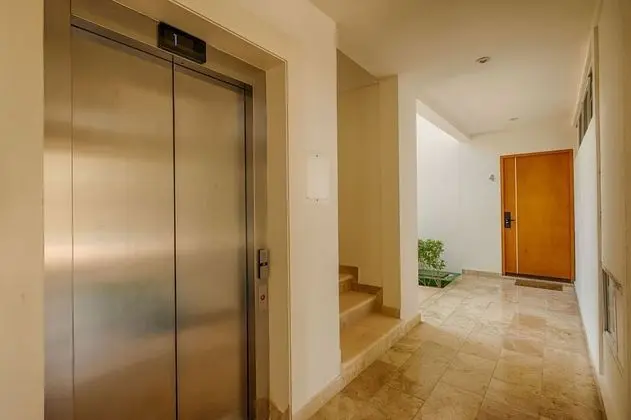 Daire, 2 Yatak Odası, Balkon