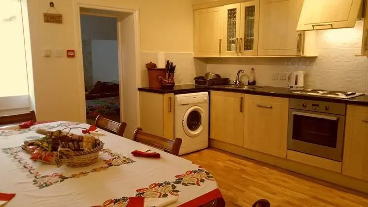 Standard Apart Daire, 2 Yatak Odası, Marina Manzaralı (Flat 1)