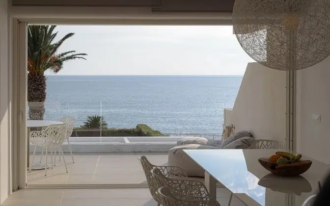 Luxury Villa, 4 Yatak Odası, Deniz Manzaralı, Denize Sıfır
