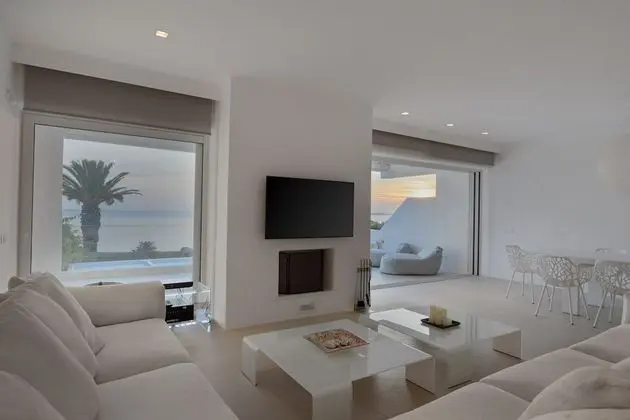 Luxury Villa, 4 Yatak Odası, Deniz Manzaralı, Denize Sıfır