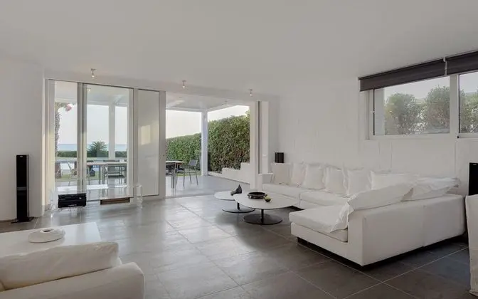 Luxury Villa, 4 Yatak Odası, Deniz Manzaralı, Denize Sıfır