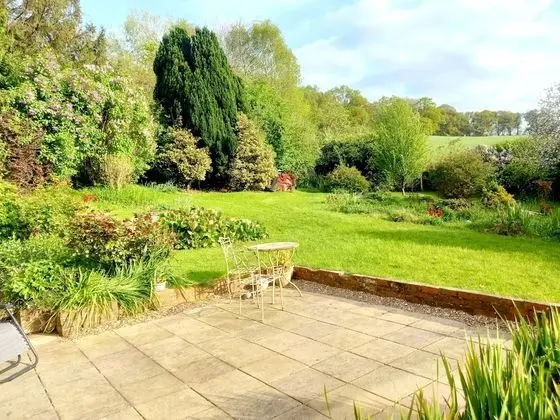 Stüdyo, 1 Büyük (Queen) Boy Yatak ve Çekyat