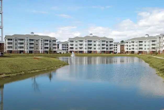 Daire, Birden Çok Yatak (Luxurious Golf Villa Near Broadway at)