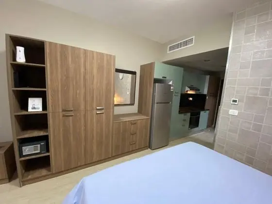 Design Stüdyo, 1 En Büyük (King) Boy Yatak ve Çekyat, Havuz Manzaralı, Denize Bakan