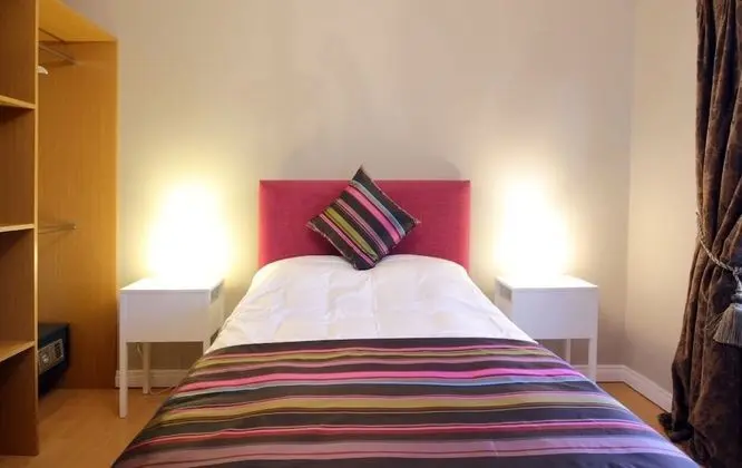 Oda, Özel Banyo (3 Storey House - 3 Rooms)