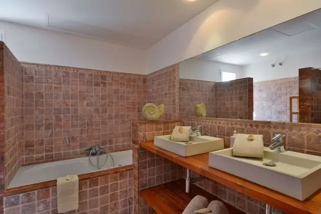 Villa, 3 Yatak Odası, Kişiye Özel Havuzlu, Deniz Manzaralı