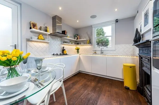 Exclusive Ev (2 Bedrooms)