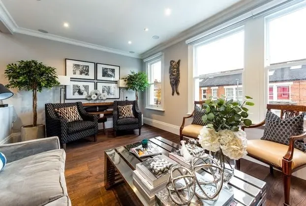 Exclusive Ev (2 Bedrooms)