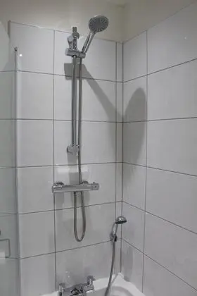 Apart Daire, 1 Tek Kişilik Yatak