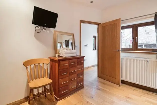 Kulübe, 1 En Büyük (King) Boy Yatak ve Çekyat