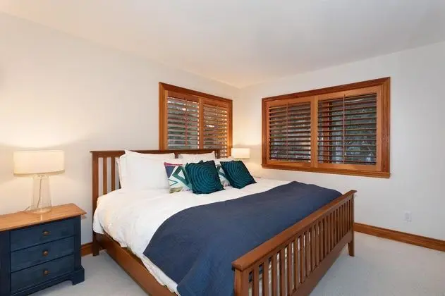 Ev, Birden Çok Yatak (Luxury 5 Bedroom Blueberry Chalet)