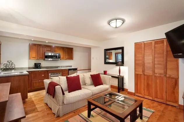 Ev, Birden Çok Yatak (Luxury 5 Bedroom Blueberry Chalet)